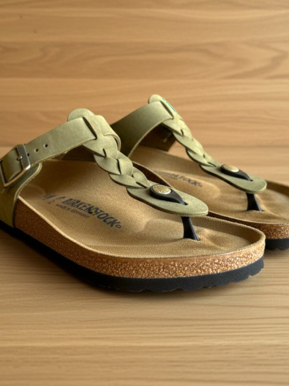 Birkenstock Gizeh Light Olive Green Oiled Leather Sandals Womens 9–9.5 EU 40 - Picture 8 of 12